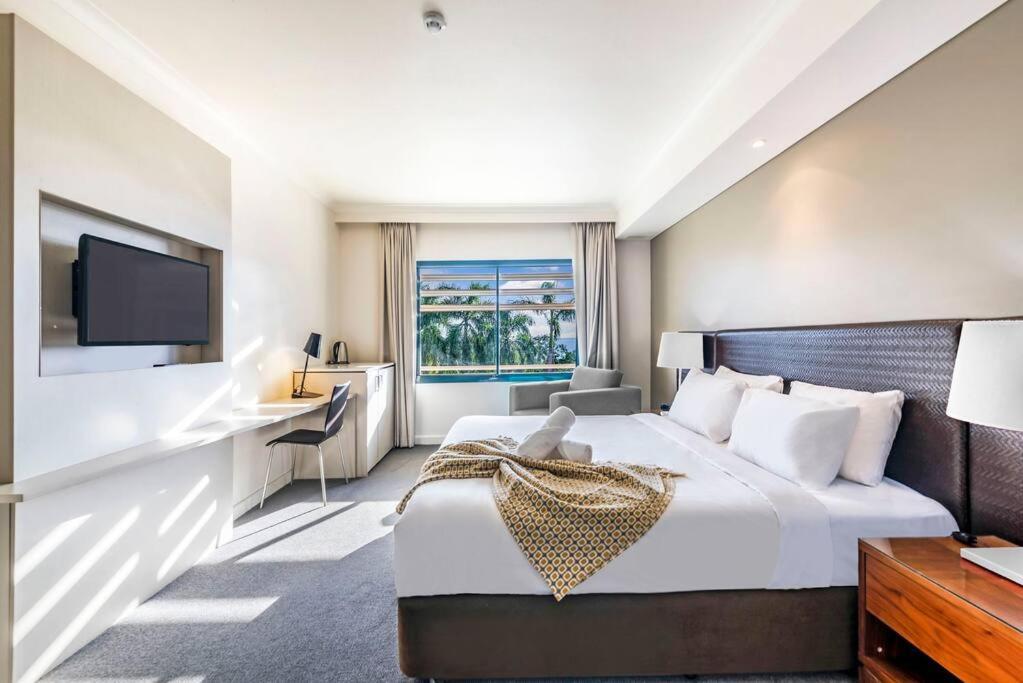 Esplanade Oasis Across Two Contemporary Apartment *