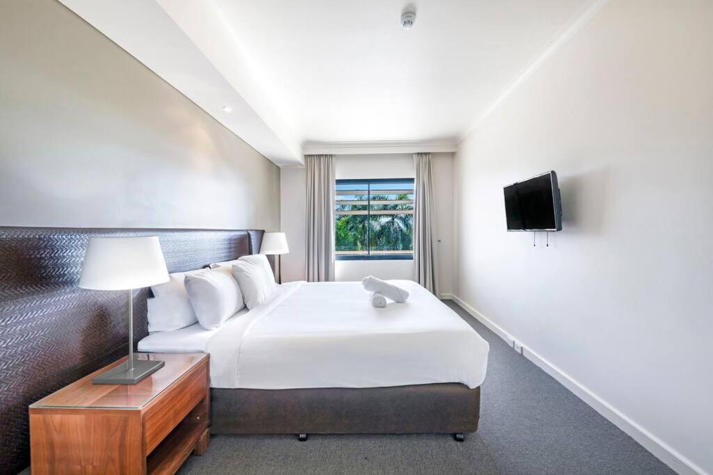 Esplanade Oasis Across Two Contemporary Apartment Darwin